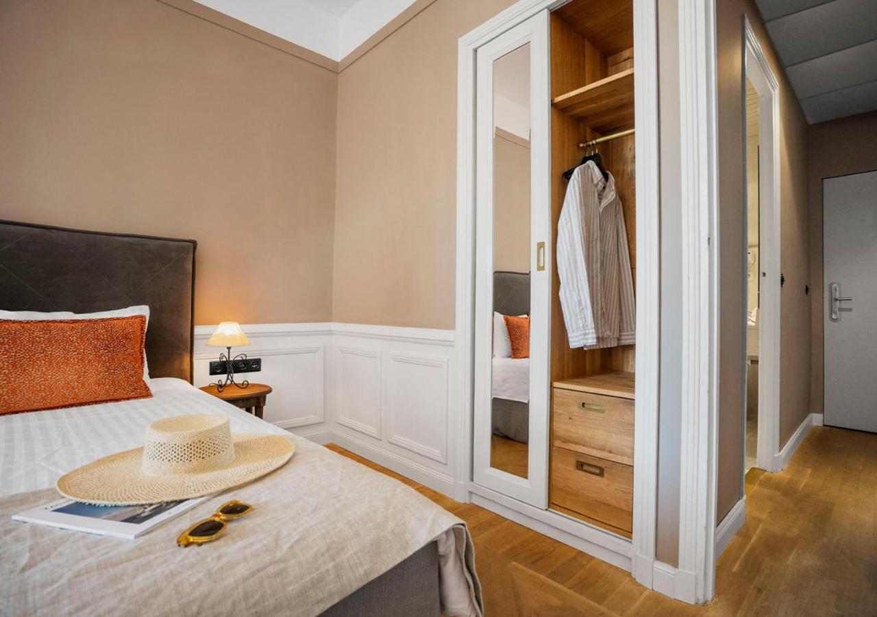 Langley Resort Napoleon Bonaparte LʼÎle-Rousse Rom bilde